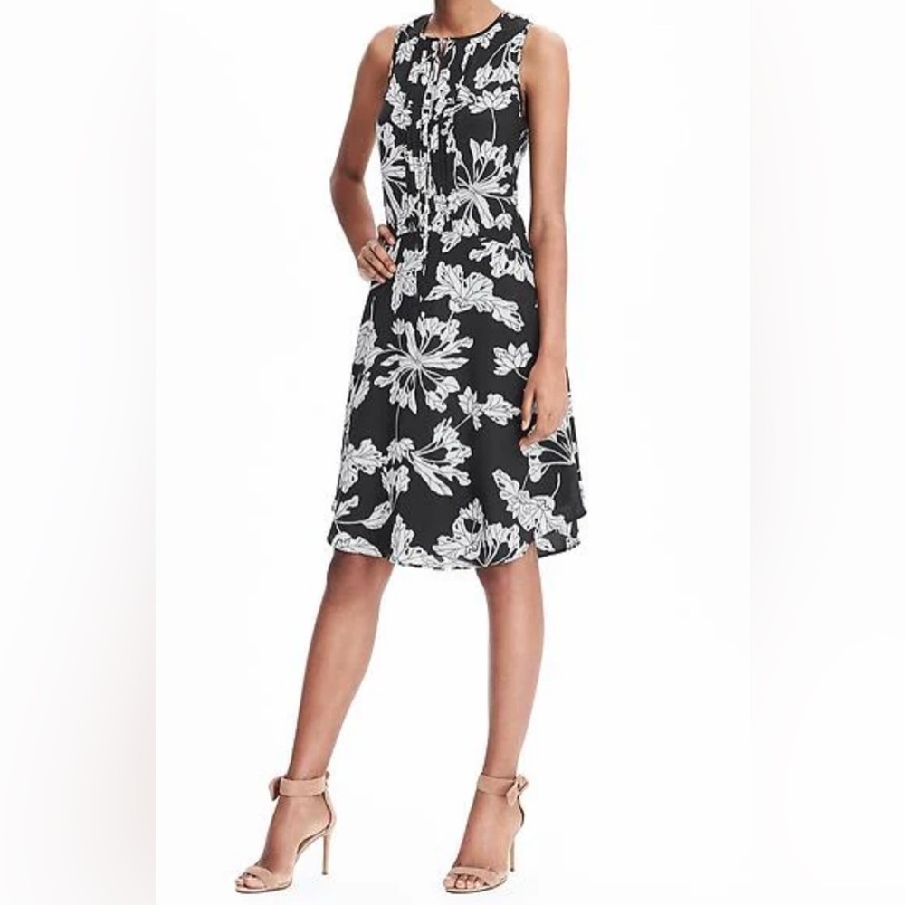Banana Republic Black White Floral Sleeveless Dress lined sundress women’s 10